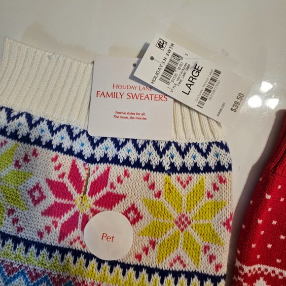 2 Holiday Lane Family Sweaters for your Dog Size Large - Picture 3 of 10